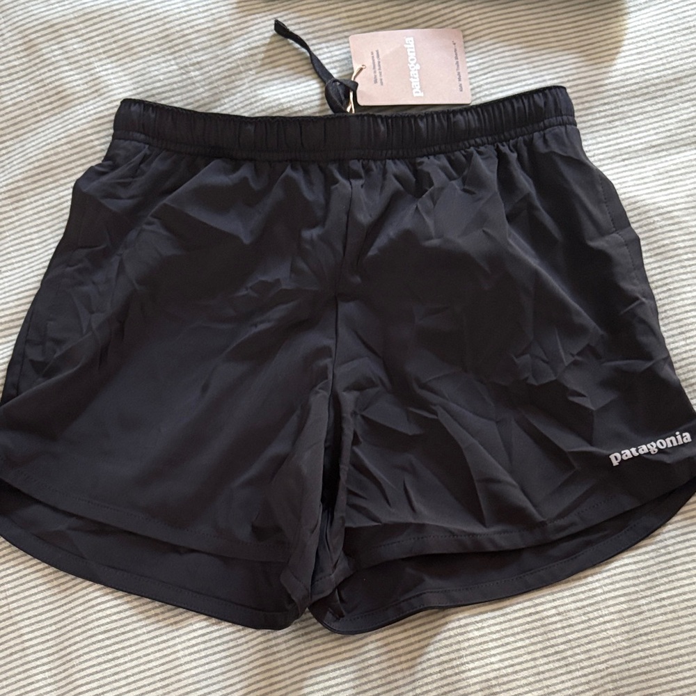Brand New Patagonia Girls Multi Trails Black Shorts